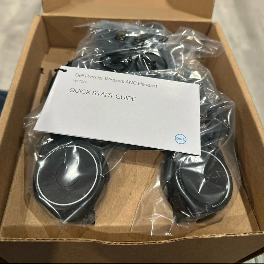 Dell Premier Wireless ANC Headset - Black - WL7022 NEW